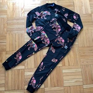 Adidas tracksuit jogger set THE FARM jaguar flower